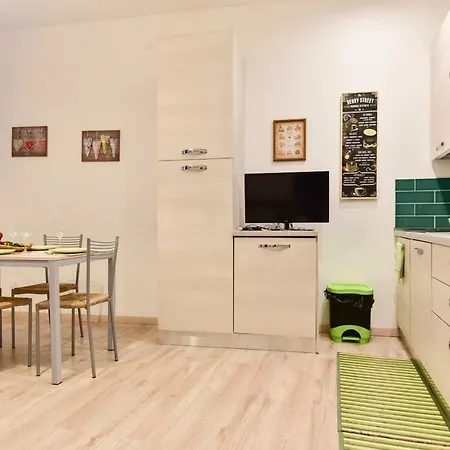 Bmga L Coliseum 1bdr For Couples Apartment *