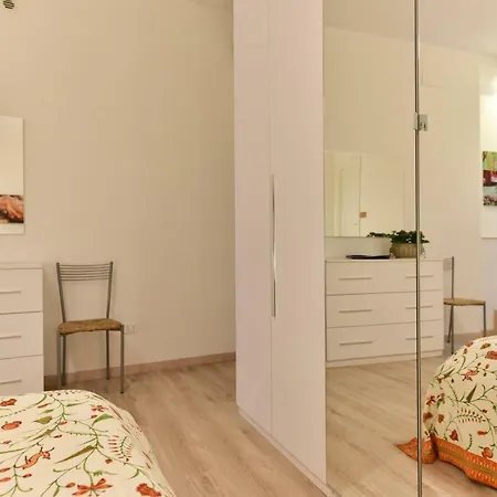 Апартаменты Bmga L Coliseum 1bdr For Couples *